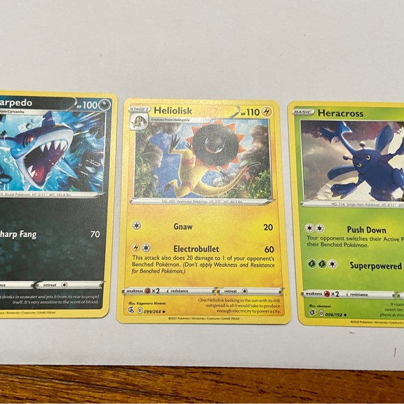 Lot of 5 Pokemon Cards # 4 - Picture 3 of 9